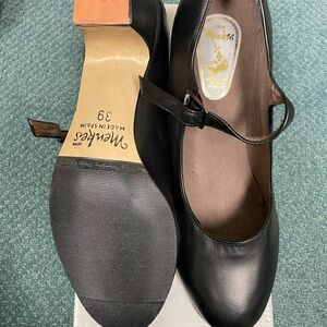 Black Women's Shoes Menkes Flamenco heels made in Spain size 39